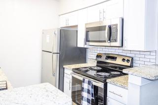 Walk to AT&T Stadium , Globelife from Cozy 2bd/ba Apartment - 4