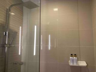 Elegant 1BR Uptown Parksuites BGC 200mbps/ Smart TV - Manila - 6
