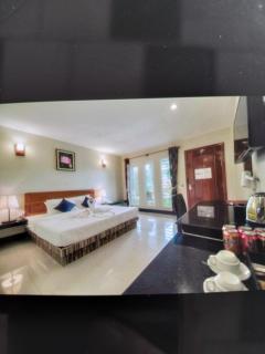 Twin Palms Resort - Sihanoukville - 1