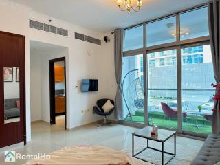 Big Studio w/ Balcony and easy access to the Beach - Dubai - 9