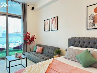 Big Studio w/ Balcony and easy access to the Beach - Dubai - 7