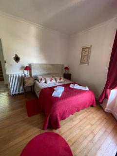 Vue du Château d'Excideuil en chambres - Excideuil - 5