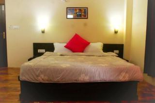 Pine Village Retreat - 4