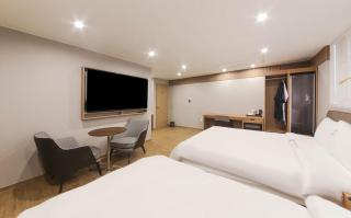 H Avenue Hotel in Gyeongju - Gyeongju - 4