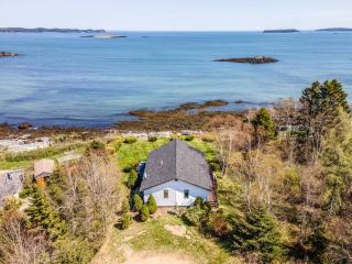 The Lost Lobster Chalet - 3D Tours - 6