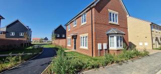 Brand new Entire 4-Bed House in Peterborough - 4