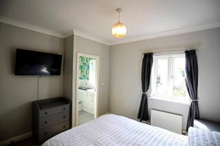 Cute townhouse with parking space in village near Leeds & York - Leeds - 5