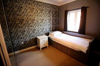 Cute townhouse with parking space in village near Leeds & York - Leeds - 2