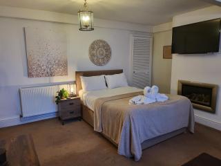Seaside Flat with Fast WiFi - Scarborough - 9
