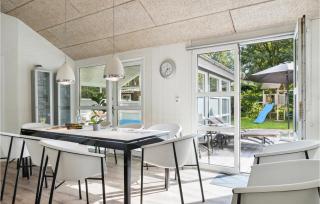 Beautiful Home In Glesborg With Wifi - Glesborg - 2