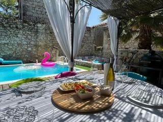 Maison de village tout confort avec piscine - Laugnac - 0