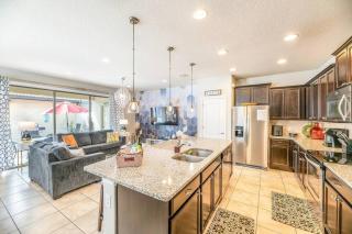 Stunning Disney Home w/Pool & Free Resort Access - Kissimmee - 3
