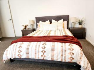 Modern Luxe Retreat Brisbane - Doolandella - 1