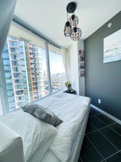 Downtown 4bd 2ba View Skytrain 2 Free Parking - 3