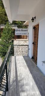 Sfiris Resort - 9