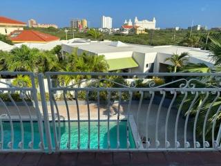BidaBreezes Villa Great Location - Palm-Eagle Beach - 0