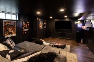 Near Drake/Downtown packed w/Amenities - Hot Tub - Movie Theater - Des Moines - 5