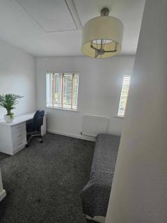 Entire 2 Bedroom House Modern Stylish Luxury - Plymouth - 6