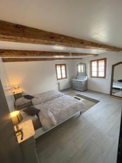 Appartement proche de la Suisse - - 9