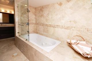 DEPARTAMENTO EN FRACC PRIVADO 200mts2 - 4