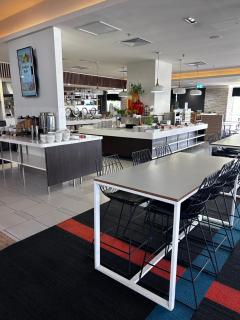Stay in the heart of Surfers - 1