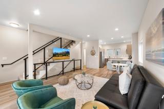 BRAND NEW Fully Updated Condo 918 in Anacortes - Anacortes - 4