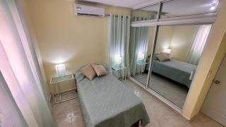 Home close to the beach, free wifi & parking, in quiet neighborhood equipped with ACs - Nagua - 2