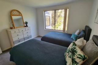 Kookaburra Beach House - 3 bedroom home - Tura Beach - 3