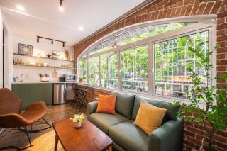 2 bedrooms - street view -5 mins to Old Quarter - Hanoi - 0