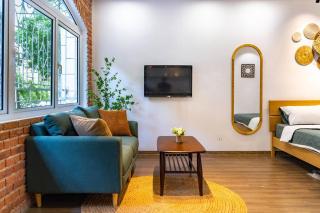 2 bedrooms - street view -5 mins to Old Quarter - Hanoi - 1