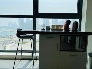 Enjoy Scenic 1BR with BeachAccess Parking at Pixel504 - Abu Dhabi - 0