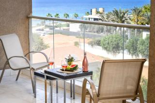 Modern Gem with Stunning Balcony by Sea N' Rent - Herzelia - 0