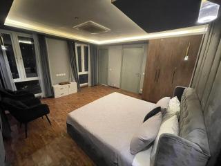 Luxury one bed Apartment in Gold Crest Mall And Residency DHA Lahore - 2