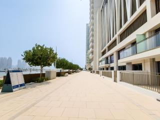 Brand new 1BD apartment with access to the beach - 2