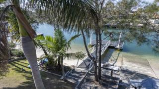 Copacabana House - Absolute Waterfront, Private Jetty - Yamba - 0