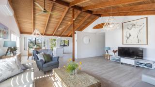 Copacabana House - Absolute Waterfront, Private Jetty - Yamba - 6