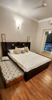Lux 1BHK Central Park3, Ayaansh Resort - Gurgaon - 7