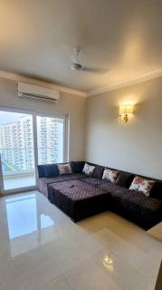 Lux 1BHK Central Park3, Ayaansh Resort - Gurgaon - 6