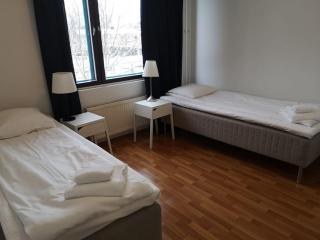 Kotimaailma - Kotoisa saunallinen kolmio Tikkurilan palveluiden äärellä - 6