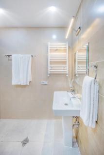 Solo Grand Boshuri Hotel Wellness Resort - - 5