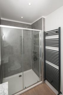 Cara Lodge, Comfortable Self Check-in En-suite Guest Rooms - 8
