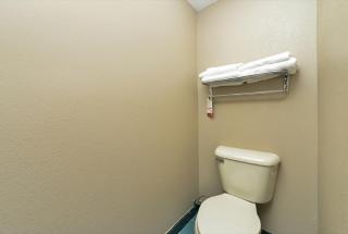 Super 8 by Wyndham Clarksville Northeast - Clarksville - 6
