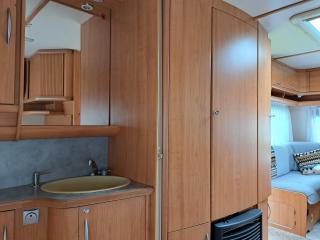 Camping de Zandhorst, Toercaravan Fendt - 2