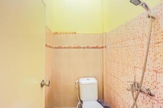 Sion Homestay Mitra RedDoorz near Terminal Kertajaya Mojokerto - - 6