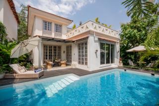 LohonoStays Castello Villa 1 - 0