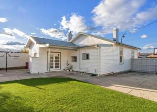 Three Bedrooms Hermay Cottage - Invermay - 2