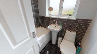 Taphouse Avenue - Crawley - 6