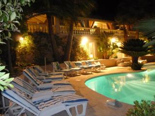 2 etages dans Villa spa hammam sauna Piscine possible chauffée - Juan-les-Pins - 9