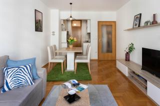 Sunny 1BDR with Balcony & Parking - Zagreb - 5