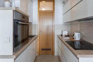 Sunny 1BDR with Balcony & Parking - Zagreb - 3